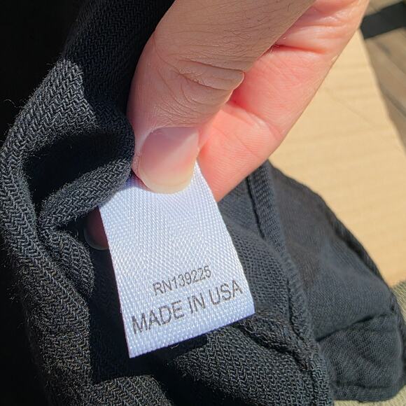 MadeWorn LA Snoop Dogg "DoggyStyle" Flannel - Picture 5 of 5